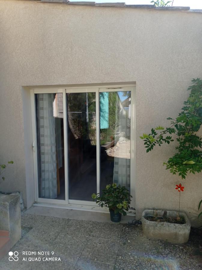 Agreable Appartement Au Calme Villeneuve  Luaran gambar